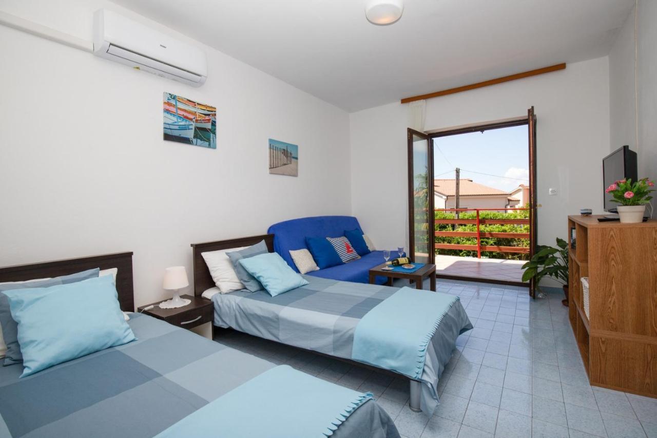 Apartments Brankica Vantacici Exterior photo
